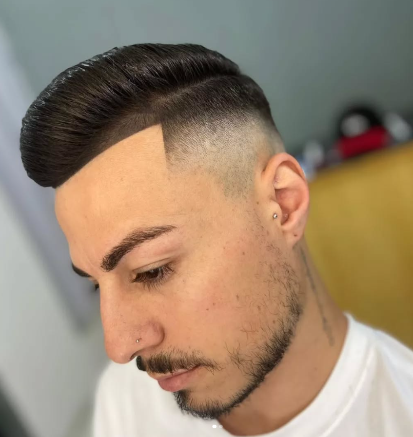 Corte moderno masculino realizado na Barbearia Gonzaga - estilo degradê